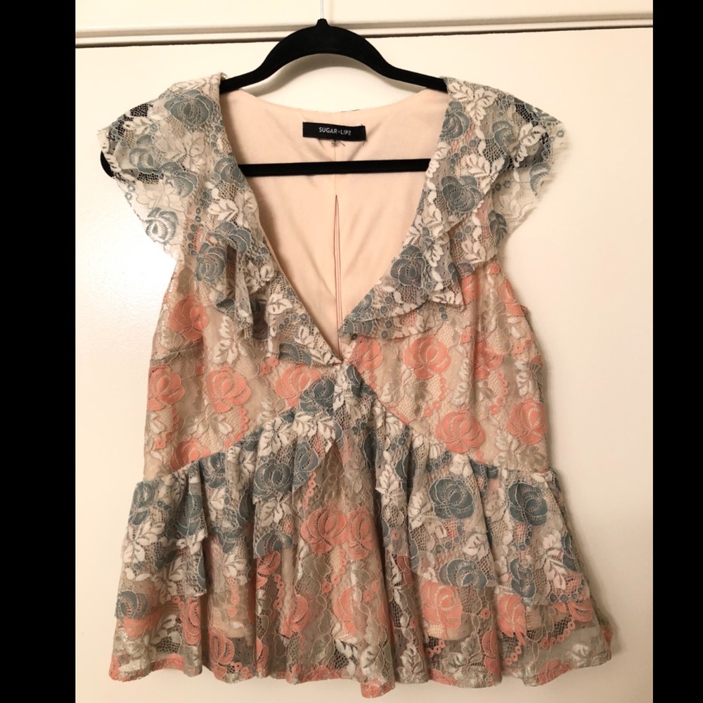 VICI boutique lace blous